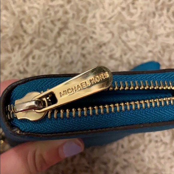 Teal Michael Kors Wristlet - Picture 6 of 6